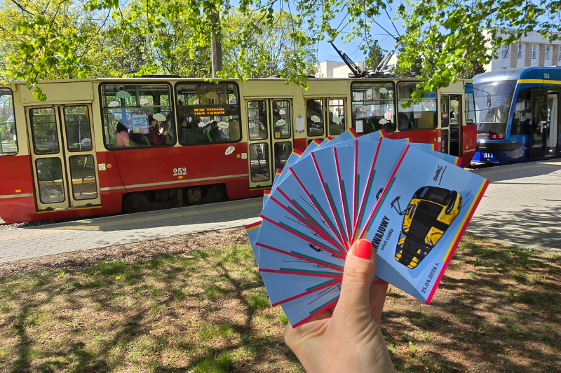 Gdy tramwaj staje się sceną. „Wehikuł czasu” zachwycił mieszkańców