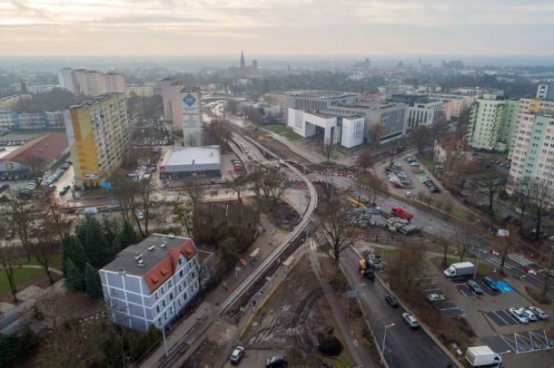 Widok na budowę w ul. Warneńczyka i Gogi