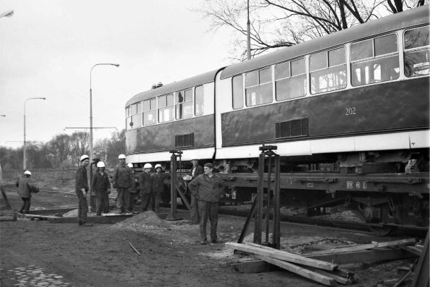 1972 - rozładunek wozów typu 803N